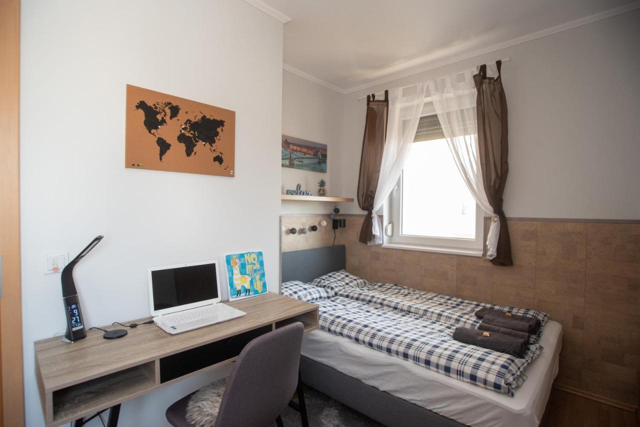 Sunny Home Near Bud With 2Br, Ac And Free Parking Vecsés Exterior foto